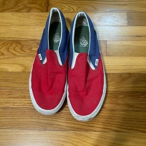 Men’s size 13 multicolor vans. These are in great conduction overall.